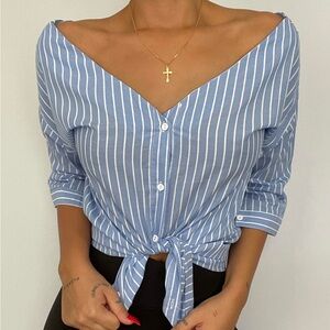 Fashion Nova Blue & White Pinstripe Button Front Top Size Medium